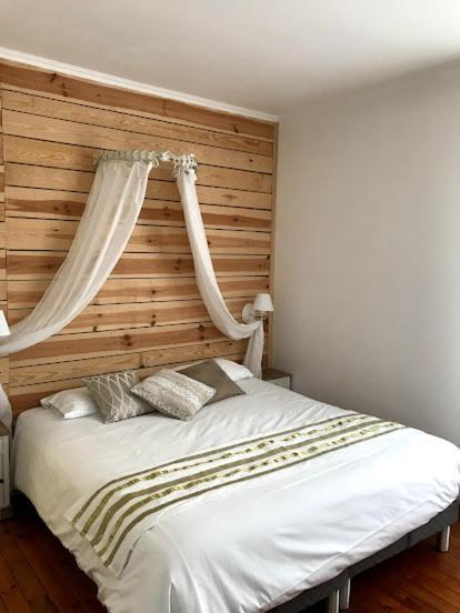 L'Hostellerie De Sevremont Saint-Michel-Mont-Mercure Ngoại thất bức ảnh